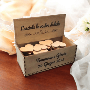 Scatola porta dedica per matrimonio personalizzata con nomi data e cuori - immagine 2